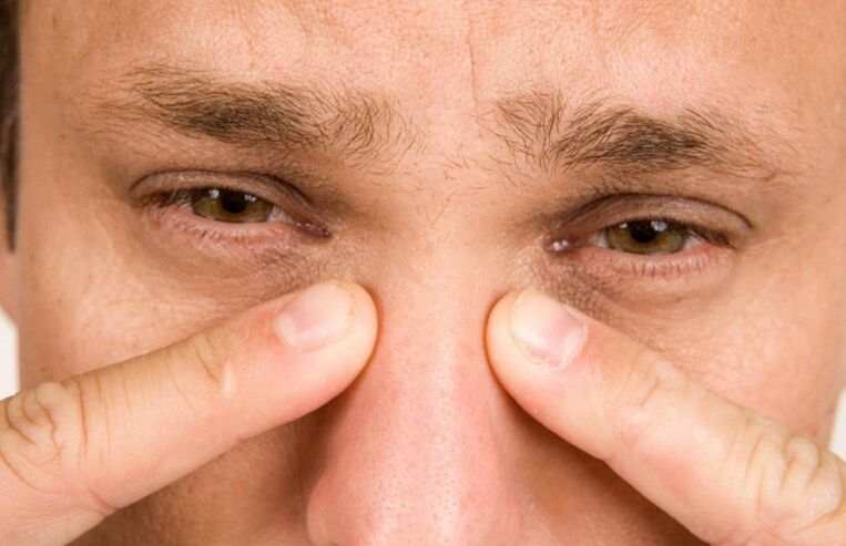 Ο επίμονος πόνος στη μύτη είναι μια σοβαρή επιπλοκή της ρινοπλαστικής